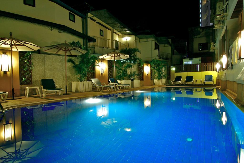 Rattana Beach Hotel Karon Exterior photo