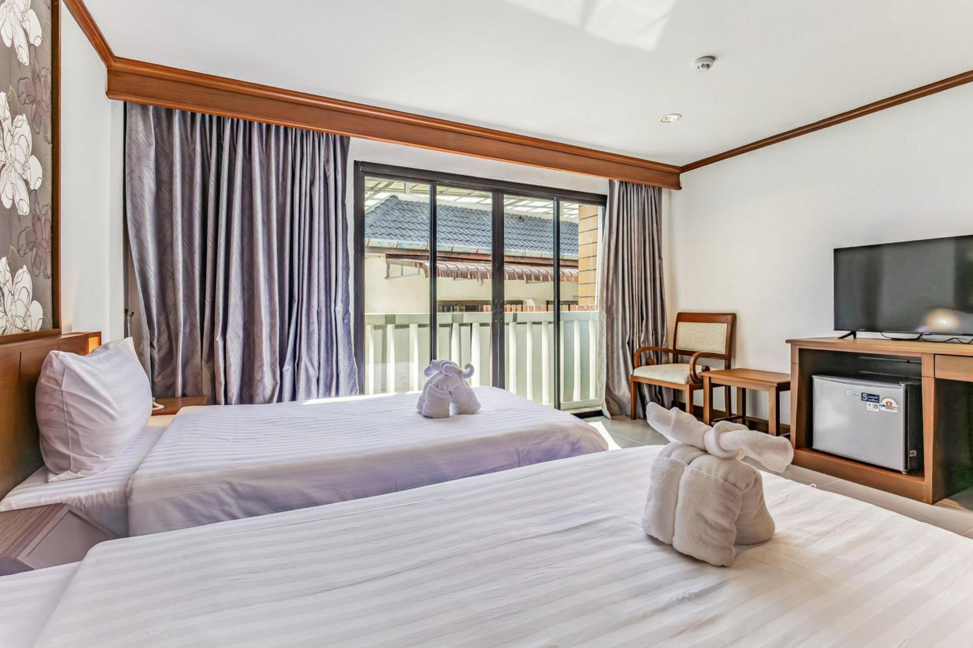 Rattana Beach Hotel Karon Exterior photo