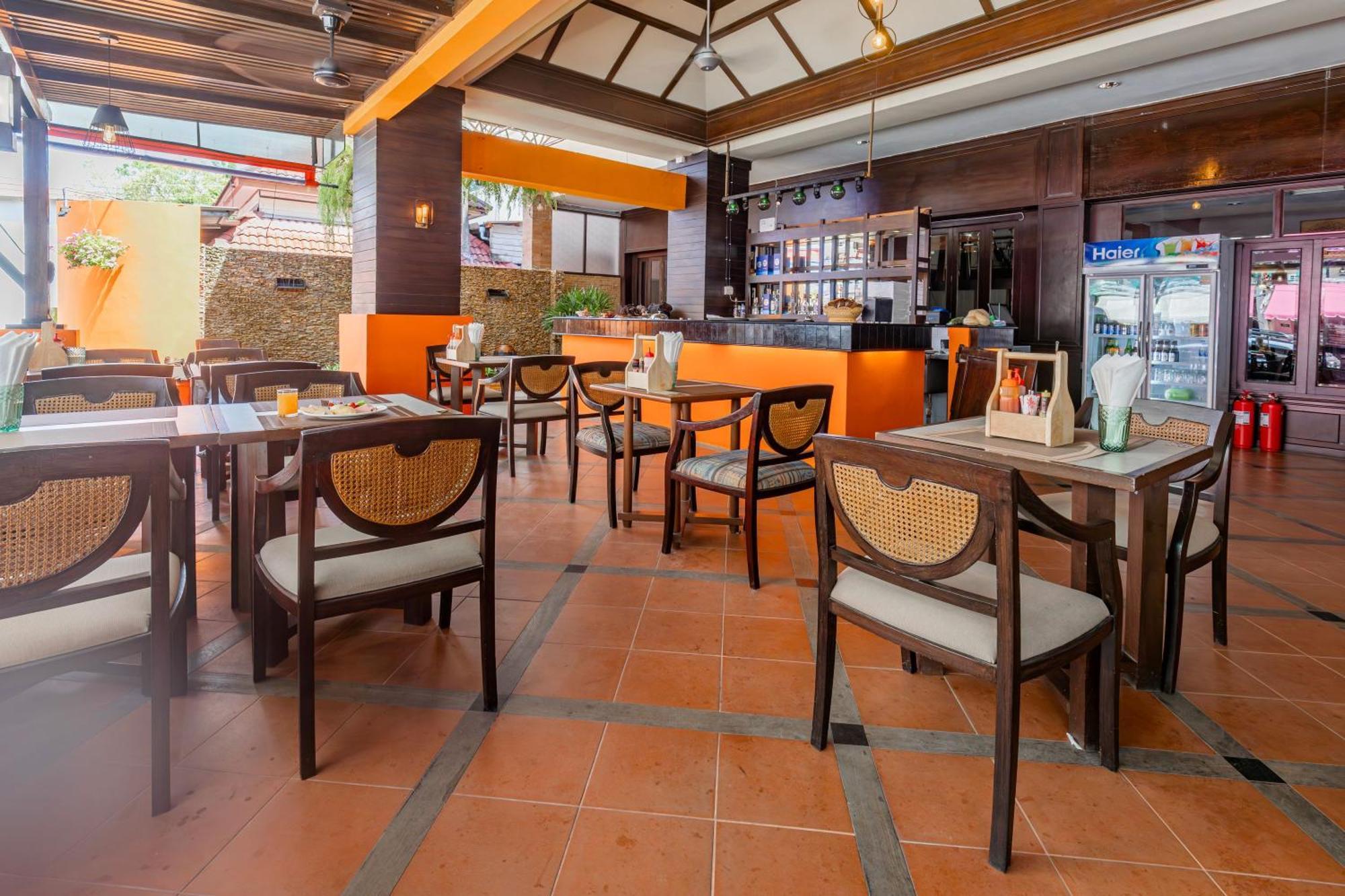 Rattana Beach Hotel Karon Exterior photo