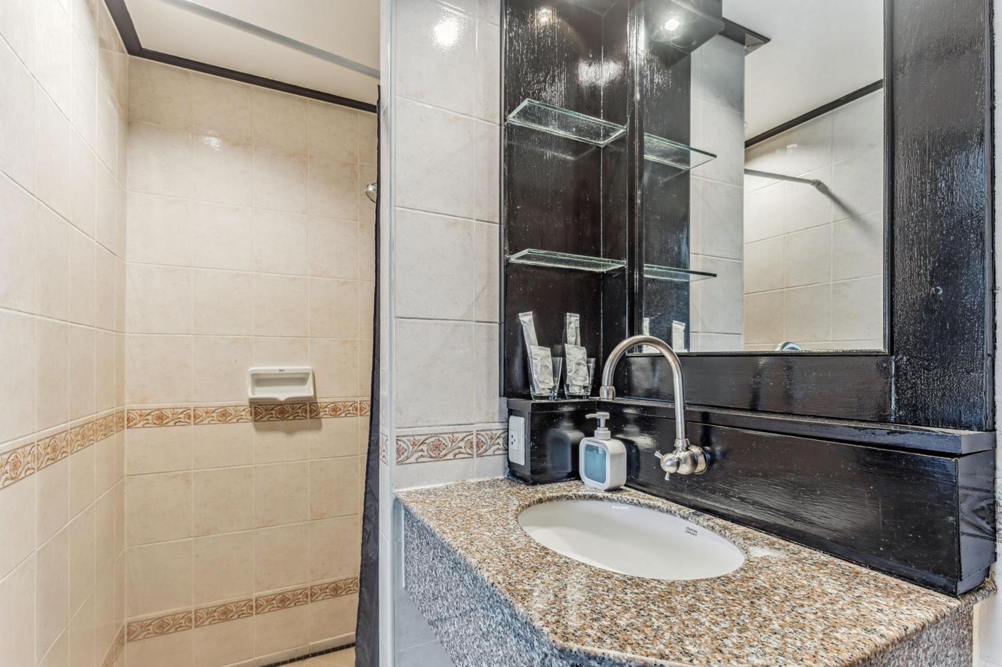 Rattana Beach Hotel Karon Room photo