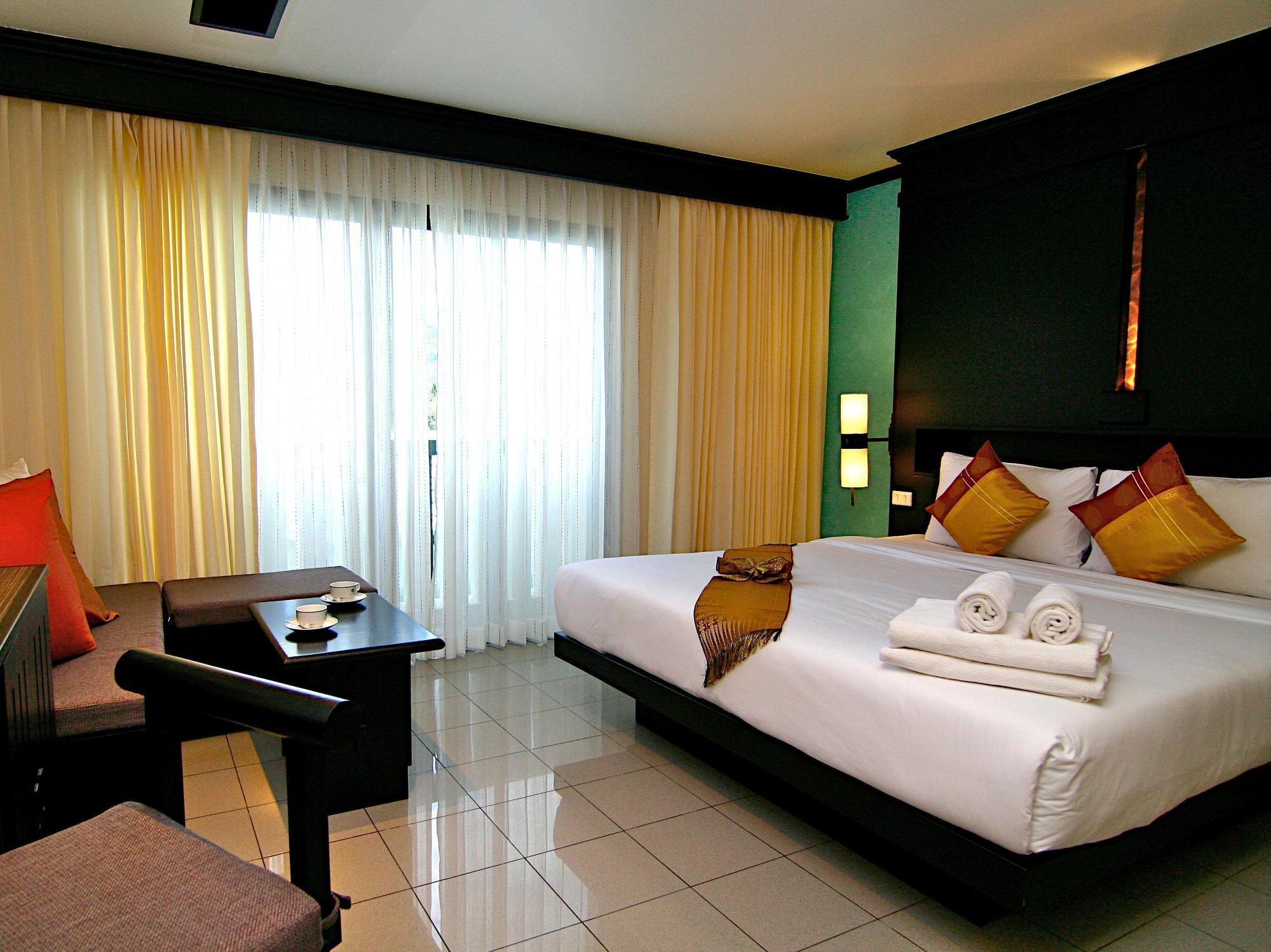 Rattana Beach Hotel Karon Exterior photo